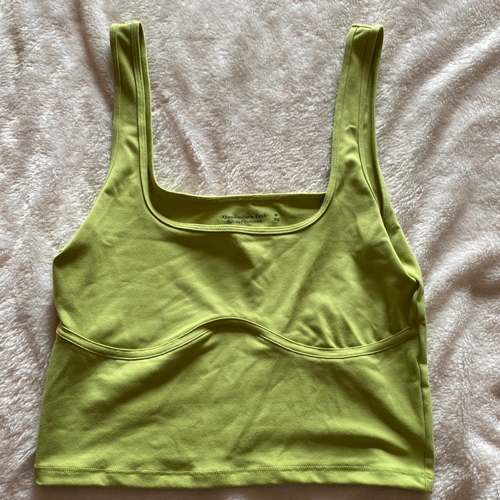 NWOT Abercrombie & Fitch crop top.